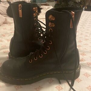 10 hole lace and zipper doc martins